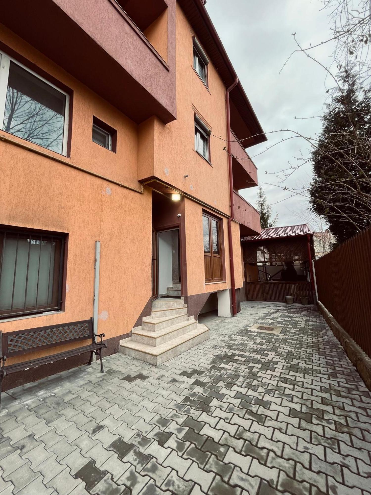 Hotel Random House Braşov Exterior foto